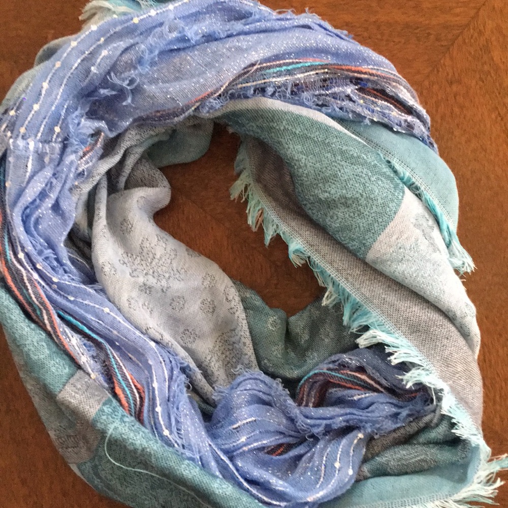 Infinity Scarf - Picture 5 of 5